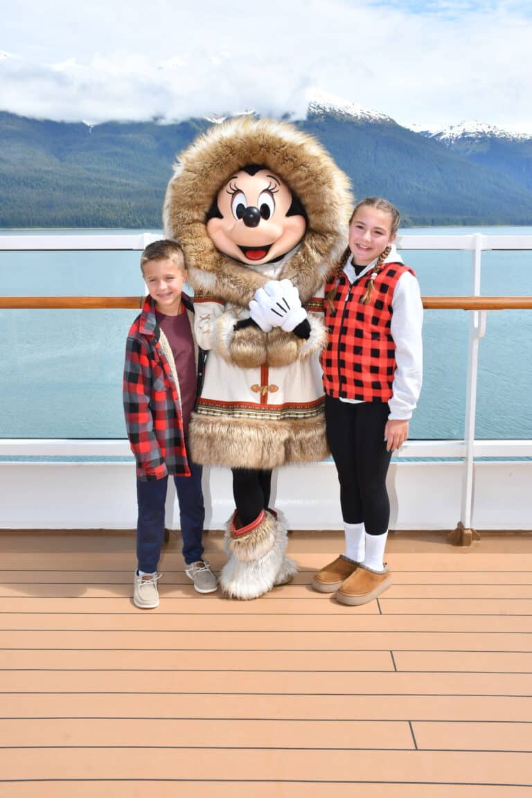disney-alaska-cruise-kids-with-minnie-mouse.jpg