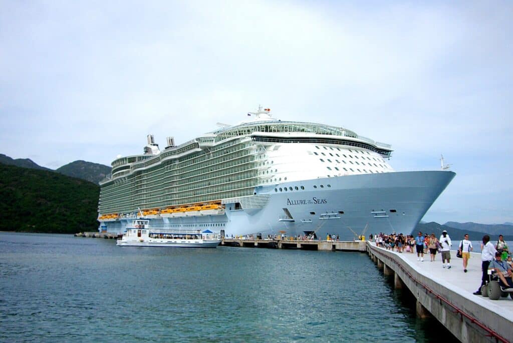 Allure of the Seas cruise ship