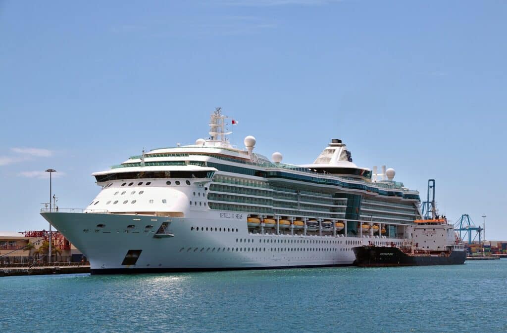 Jewel of the Seas cruise ship